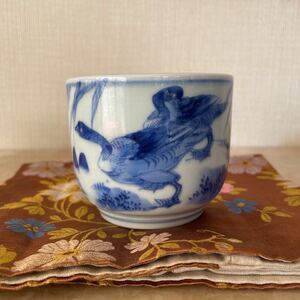  blue and white ceramics bird. map tube tea cup Edo latter term Imari country .