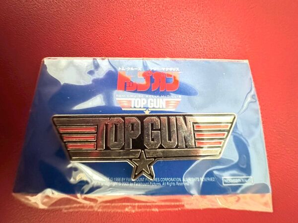 【未使用 非売品】TOPGUN ピンバッチ
