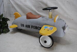 の963.ヴィンテージ アメリカ US AIR FORCE　金属製 乗用玩具 飛行機
