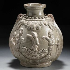 W953. 中国古玩 宋代 青磁 人物文装飾 双耳 扁壷 高さ22.5cm / 陶器陶芸古美術時代花瓶壷