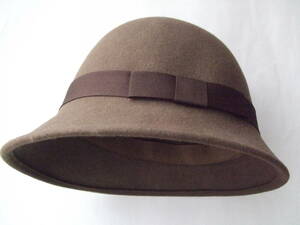 未使用　茶色の帽子　クローシェ　サイズ57cm