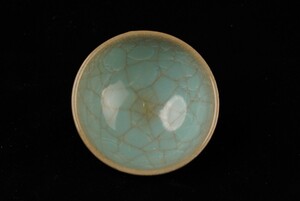 中国 古美術 古玩 南宋 官窯 青磁 氷裂紋 茶碗