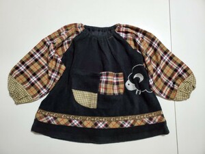  pretty smock kindergarten child care . go in . preparation smock apron tops . meal out playing etc... 90 95 100 girl black series tartan check .