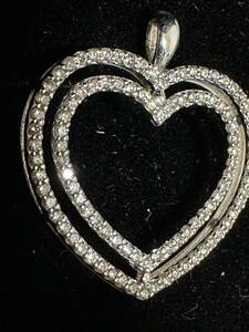 k18 wg ネックレスのトップのみ　ダイヤモンド　ハートダイヤ　0.5 チャーム　ヘッド　ハートモチーフ