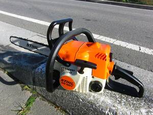 STIHL / スチール 31cc クイックチェンテンショナーエンジンチェンソー MS180C