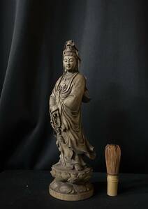 井波彫刻　高31cm 仏教工芸品　香樟材　時代彫刻　古美術　木彫仏教　精密彫刻 仏師で仕上げ品　聖観音立像