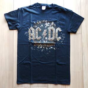 【新品未着用/正規販売品/全国無料発送】 AC/DC 「Rock Or Bust North America 2015」　オフィシャルツアーTシャツ メンズ「S」サイズ