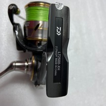 ΨΨ DAIWA ダイワ 20ルビナスLT 2500-XH 00060205 スピニングリール 箱付き やや傷や汚れあり_画像7