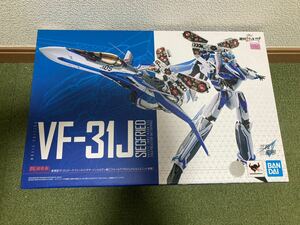 DX超合金 劇場版VF-31Jジークフリード(ハヤテ・インメルマン機)【フォールドプロジェクションユニット装備】 劇場版マクロスΔ 絶対LIVE!!!