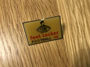 ピンバッジ：Foot Locker