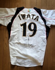 侍JAPAN 阪神タイガース 19 岩田稔選手 2009年 直筆サイン入り レプリカ WBCホームユニフォーム サイズO