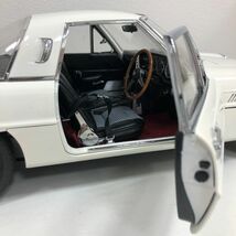 【deagostini/デアゴスティーニ】マツダ コスモスポーツ 1/8スケール ダイキャストモデル 完成品【エンブレム付】★5449_画像6