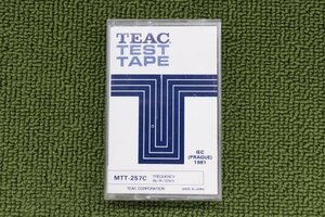 希少未使用 0050098 TEAC TEST TAPE MTT-257C FREQUENCY 8k/1k/125Hz IEC PRAGUE 1981 MADE IN JAPAN ティアック テストテープ 管理1102nsk