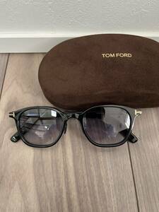 未使用 TOM FORD トムフォード サングラス TF978-D ブラック