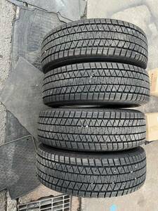 BRIDGESTONE 215 70 16 100Q DM-V3 BLIZZAK ４本 超バリ山 