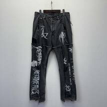 VETEMENTS 18AW Levis Tribal Sticker denim Pants ヴェトモン 18AW リーバイス トライバル ステッカー デニム パンツ size M _画像2