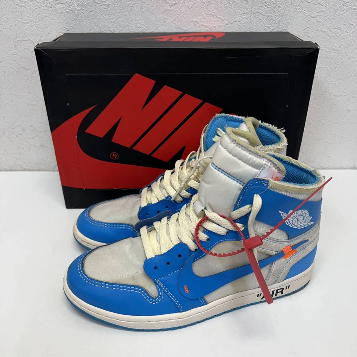 OFF-WHITE オフホワイト × NIKE Air Jordan 1の値段と価格推移は？｜4