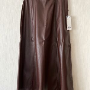 GU フェイクレザーフレアスカート ブラウン 茶色 Ｍサイズ 合皮 タグ付き