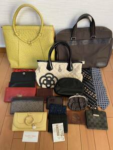 GUCCI、coach、サンローラン、Chloe、ジバンシーなど　ブランドバッグ、長財布、折り財布、ポーチ、ネクタイ等小物　おまとめ