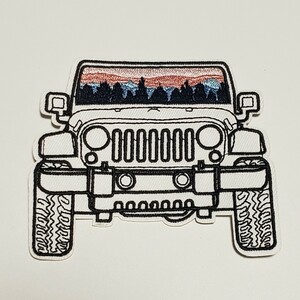 Y-41【 アイロンワッペン 】 山 マウンテン MOUNTAIN アウトドア 四駆 四輪駆動車 車 car 4WD patch パッチ 【 刺繍ワッペン 】