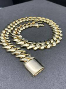  gloss gloss! person type p long Gold cue van chain Brin Brin necklace 