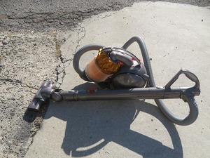 R☆dyson　ダイソン DC36　サイクロン掃除機 コード式◎動作品