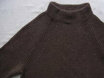 無印良品　ヤクウール混　ミドルゲージ　モックネックセーター　サイズ XL ライトブラウン系_画像2