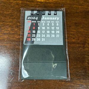 【2024カレンダー】☆新品未使用☆卓上カレンダー BLACK 12ヶ月