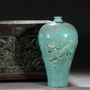 元時代 緑釉 彫刻麒麟文梅瓶 箱付き 唐物 陶磁器 中国美術 工芸品 高さ43.5cm 直径23.5cm CG06