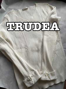 未着用　トルディア　TRUDEA トップス　白　Lサイズ ニット 長袖 セーター
