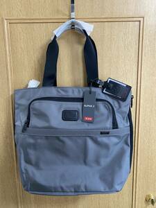 激レア●完売品●新品●TUMI トゥミ Alpha2 JAL 機内販売 限定 26296GRY2E East West Day Tote トート バッグ エクスパンダブル 国内正規品