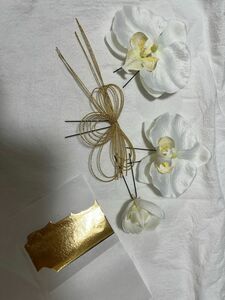 花嫁ヘアーアクセサリー胡蝶蘭白