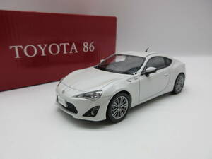 1/30 トヨタ 86 TOYOTA86　カラーサンプル 非売品 ミニカー　サテンホワイトパール