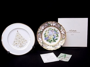 h0490 Noritake　ノリタケ　クリスマスコレクション　金彩　プレート　2枚セット　2000年　ハチドリ　クリスマスツリー　21cm　飾り皿　