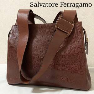 500円【良品 送料最安値】Salvatore Ferragamo ショルダーバッグ肩掛け・オールレザー・ボルドー系