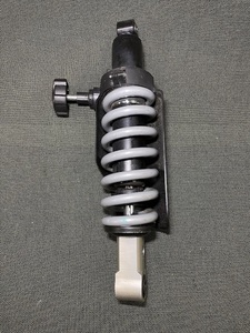 BMW 2007 R1200GSA Showa Shocks サスペンション　中古　オイル漏れ有り　レバー固着無　レストアベースジャック扱い