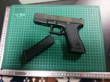 G26　モデルガン 　タナカ　グロック17 　インサート縦　動作確認 OK　重さ　454g_画像2