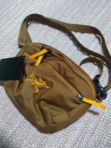 新品 未使用 アークテリクス マンティス 1 レリック ブラウン ARC'TERYX ショルダーバッグ ウエストポーチ MANTIS 1.5L 国内正規品