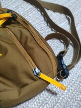 新品 未使用 アークテリクス マンティス 1 レリック ブラウン ARC'TERYX ショルダーバッグ ウエストポーチ MANTIS 1.5L 国内正規品_画像3