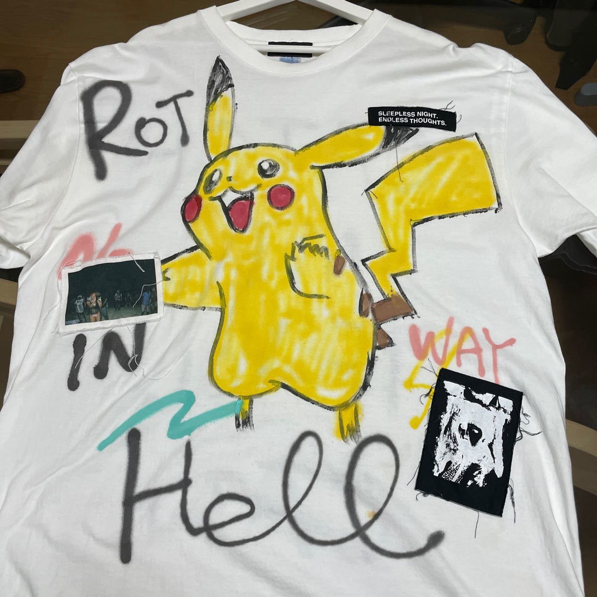 Pokemon T-shirt hand-painted one-piece Guernica Pikachu white hand-painted Guernica, is line, Pokemon, others