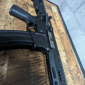 新品グリーンレーザーPEQ15付き！ASTER搭載版 BCM AIR MCMR 電動ガン GATE/ 電子トリガー hk416 M4 VFCの画像4