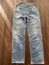 USED　Levi's　リーバイス 501　USA製　レギュラー　ストレート　ジーンズ　デニム　右腿付近穴、塗料付着（左右）あり　W34 L32　⑤　_画像2