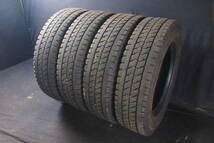 2020年製 BRIDGESTONE BLIZZAK W979 スタッドレス 205/70R17.5 115/113L LT タイヤ4本SET!! 条件付き送料無料!!_画像1