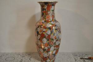 31.2cm H 金菊　鷺型花瓶 　九花瓶谷絵柄・金線仕上げ・飾り・Kutani desgin Flower vase。