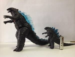 中古品 2020 米国ゴジラ 二体セット Godzilla 