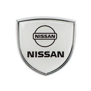 【送料込】NISSAN(日産) ホームベース型エンブレム シルバー 縦3.9cm×横3.9cm×厚さ2.5ｍｍ