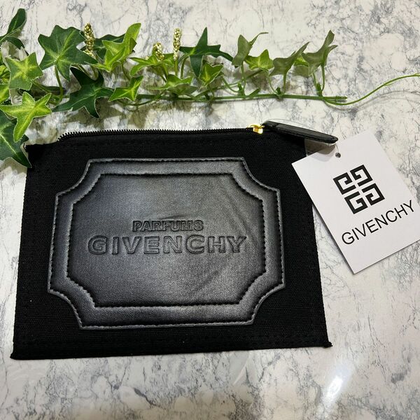 【新品・未使用】【GIVENCHY／ジバンシー】ノベルティポーチ★ブラック★