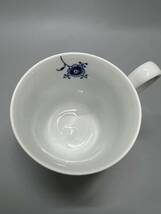 ■美品■ロイヤルコペンハーゲン ROYAL COPENHAGEN マグカップ ブルー 花柄 ホワイト 未使用保管品 GSH112103_画像2