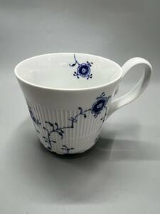 ■美品■ロイヤルコペンハーゲン ROYAL COPENHAGEN マグカップ ブルー 花柄 ホワイト 未使用保管品 GSH112103