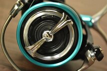 【程度良好美品☆1スタ】ダイワ 19 エメラルダス LT 3000S-CH-DH DAIWA Emeraldas ダブルハンドル エギング（CKN_O1）_画像9